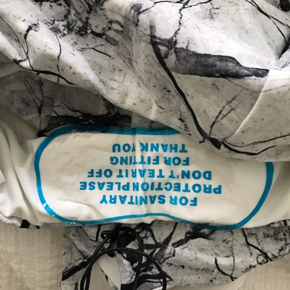 Imperial Motion One Piece *NEVER WORN, SEE PICS* - Picture 5 of 5